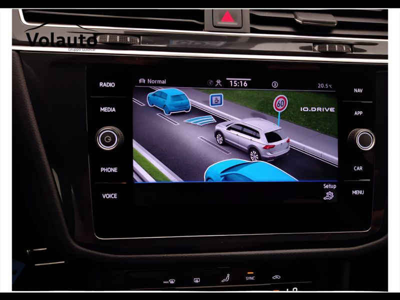 GuidiCar - VOLKSWAGEN Tiguan 2021 Tiguan 2.0 tdi scr R-Line 4motion 150cv dsg Usato