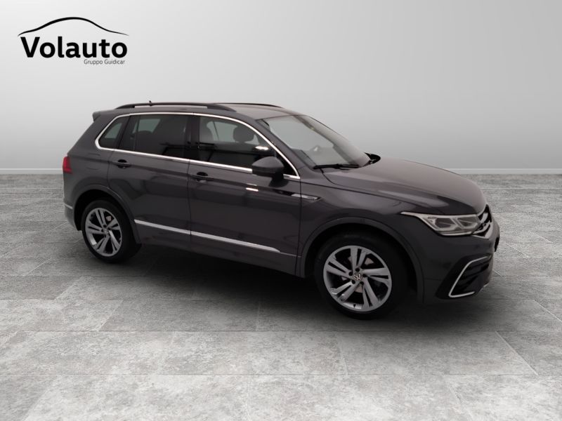 GuidiCar - VOLKSWAGEN Tiguan 2021 Tiguan 2.0 tdi scr R-Line 4motion 150cv dsg Usato
