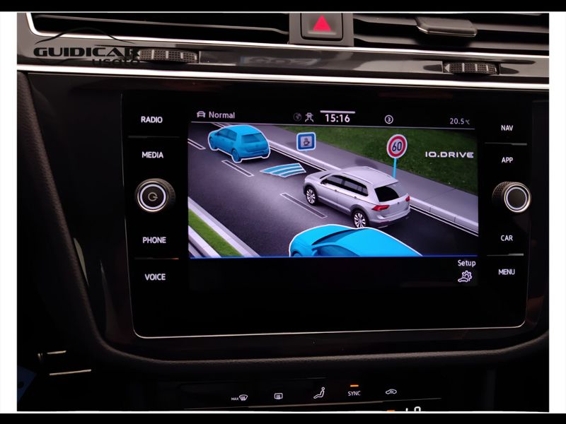 GuidiCar - VOLKSWAGEN Tiguan 2021 Tiguan 2.0 tdi scr R-Line 4motion 150cv dsg Usato