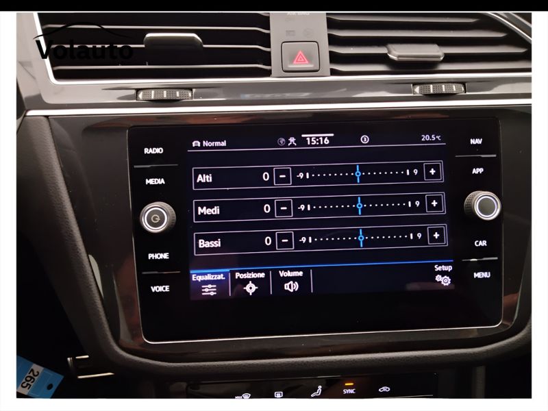 GuidiCar - VOLKSWAGEN Tiguan 2021 Tiguan 2.0 tdi scr R-Line 4motion 150cv dsg Usato
