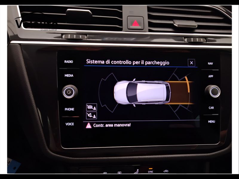 GuidiCar - VOLKSWAGEN Tiguan 2021 Tiguan 2.0 tdi scr R-Line 4motion 150cv dsg Usato