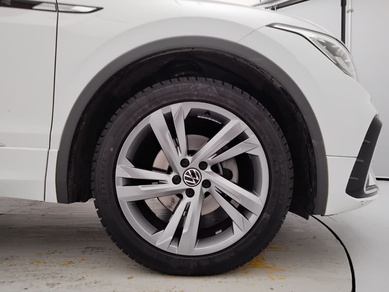 GuidiCar - VOLKSWAGEN Tiguan 2021 Tiguan 2.0 tdi scr R-Line 4motion 150cv dsg Usato