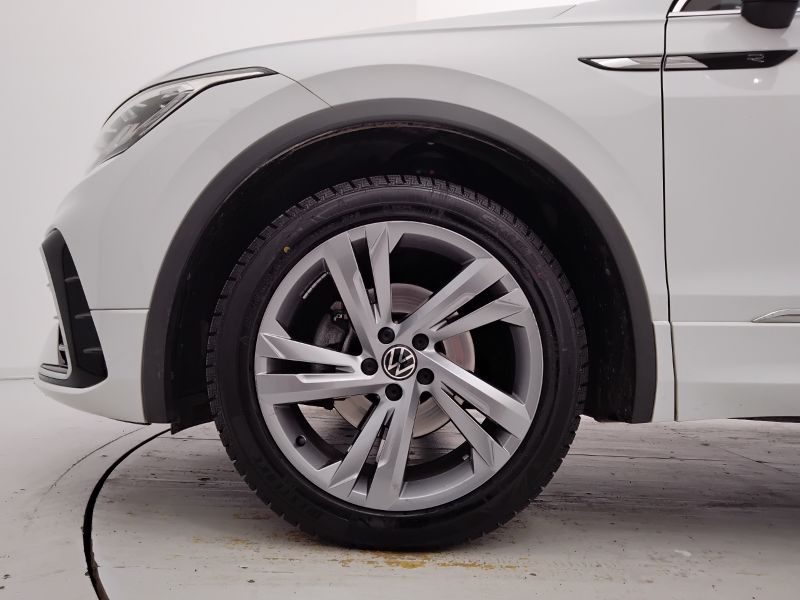 GuidiCar - VOLKSWAGEN Tiguan 2021 Tiguan 2.0 tdi scr R-Line 4motion 150cv dsg Usato