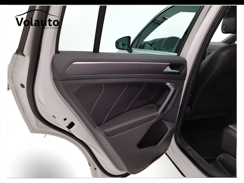 GuidiCar - VOLKSWAGEN Tiguan 2021 Tiguan 2.0 tdi scr R-Line 4motion 150cv dsg Usato