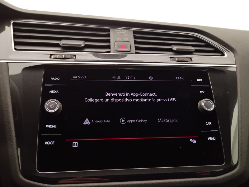 GuidiCar - VOLKSWAGEN Tiguan 2021 Tiguan 2.0 tdi scr R-Line 4motion 150cv dsg Usato