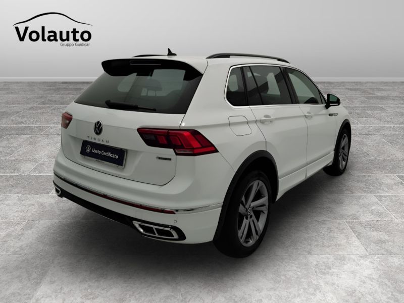 GuidiCar - VOLKSWAGEN Tiguan 2021 Tiguan 2.0 tdi scr R-Line 4motion 150cv dsg Usato