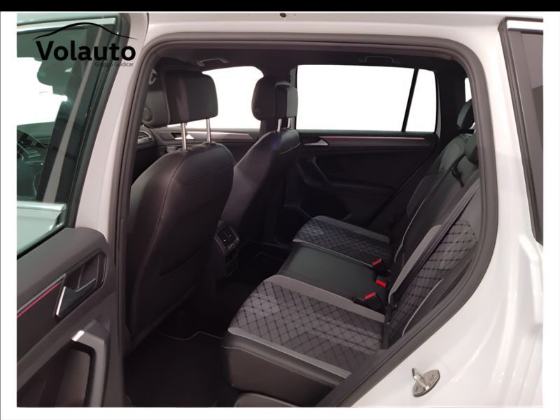 GuidiCar - VOLKSWAGEN Tiguan 2021 Tiguan 2.0 tdi scr R-Line 4motion 150cv dsg Usato