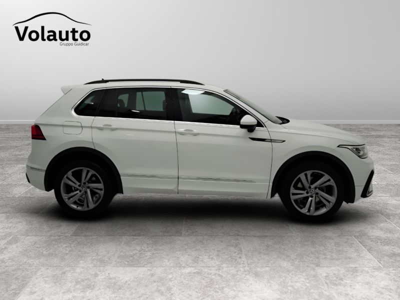 GuidiCar - VOLKSWAGEN Tiguan 2021 Tiguan 2.0 tdi scr R-Line 4motion 150cv dsg Usato