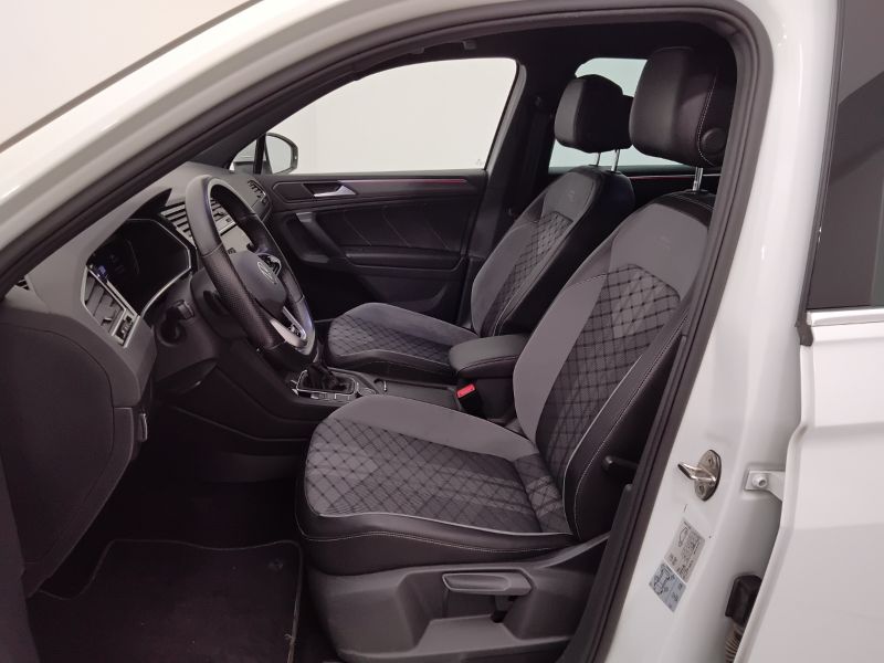 GuidiCar - VOLKSWAGEN Tiguan 2021 Tiguan 2.0 tdi scr R-Line 4motion 150cv dsg Usato