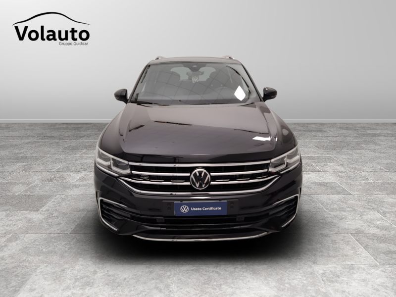 GuidiCar - VOLKSWAGEN Tiguan 2023 Tiguan 2.0 tdi scr R-Line 4motion 200cv dsg Aziendale