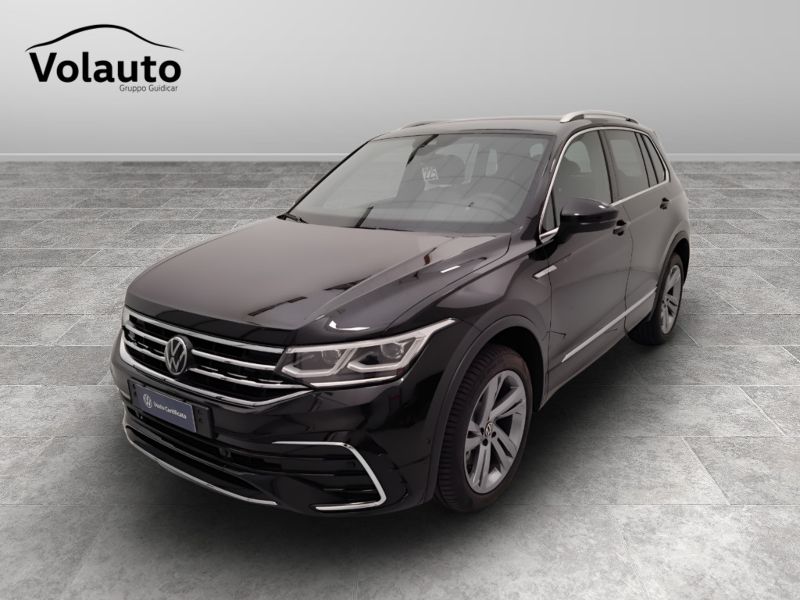 GuidiCar - VOLKSWAGEN Tiguan 2023 Tiguan 2.0 tdi scr R-Line 4motion 200cv dsg Aziendale
