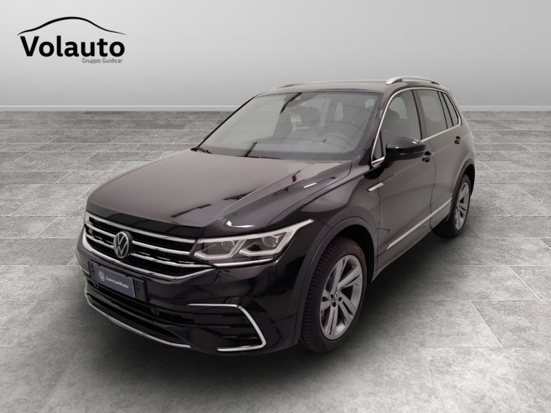 GuidiCar - VOLKSWAGEN Tiguan 2023 Tiguan 2.0 tdi scr R-Line 4motion 200cv dsg Aziendale