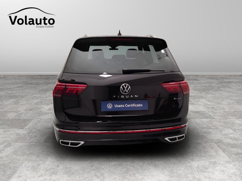 GuidiCar - VOLKSWAGEN Tiguan 2023 Tiguan 2.0 tdi scr R-Line 4motion 200cv dsg Aziendale