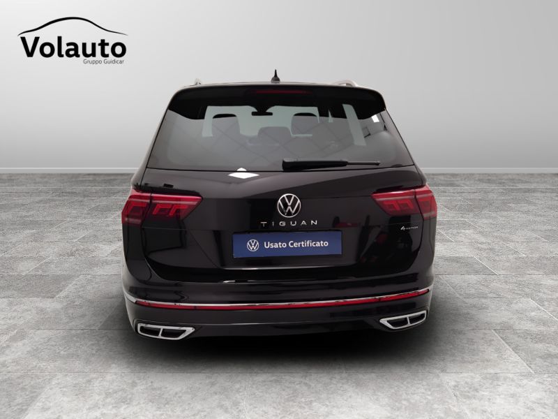 GuidiCar - VOLKSWAGEN Tiguan 2023 Tiguan 2.0 tdi scr R-Line 4motion 200cv dsg Aziendale