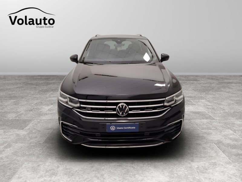 GuidiCar - VOLKSWAGEN Tiguan 2023 Tiguan 2.0 tdi scr R-Line 4motion 200cv dsg Aziendale