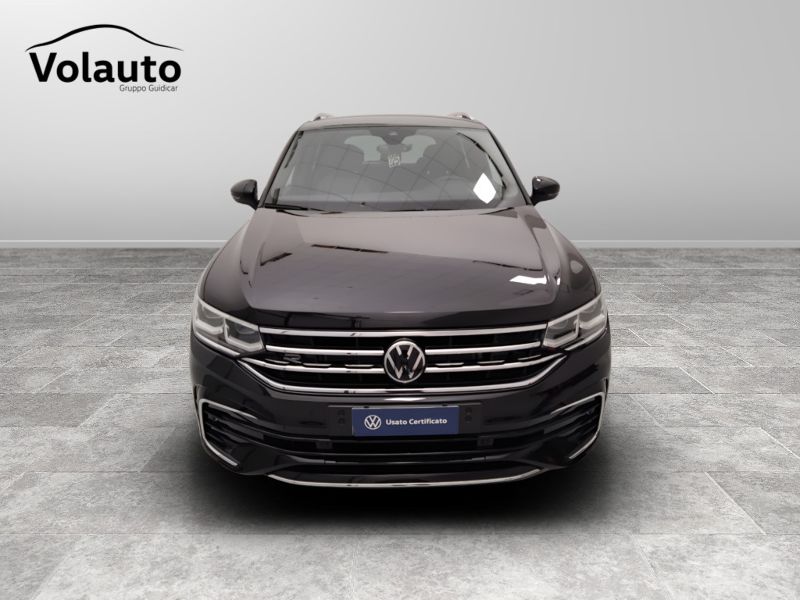 GuidiCar - VOLKSWAGEN Tiguan 2023 Tiguan 2.0 tdi scr R-Line 4motion 200cv dsg Aziendale