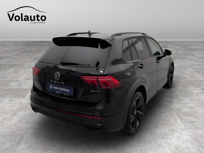 GuidiCar - VOLKSWAGEN Tiguan 2023 Tiguan 2.0 tsi R-Line 4motion 190cv dsg Usato
