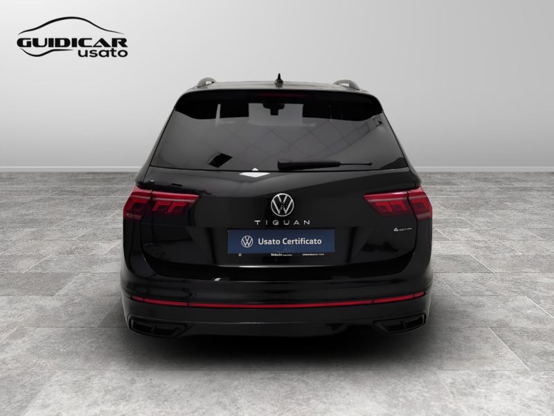 GuidiCar - VOLKSWAGEN Tiguan 2023 Tiguan 2.0 tsi R-Line 4motion 190cv dsg Usato