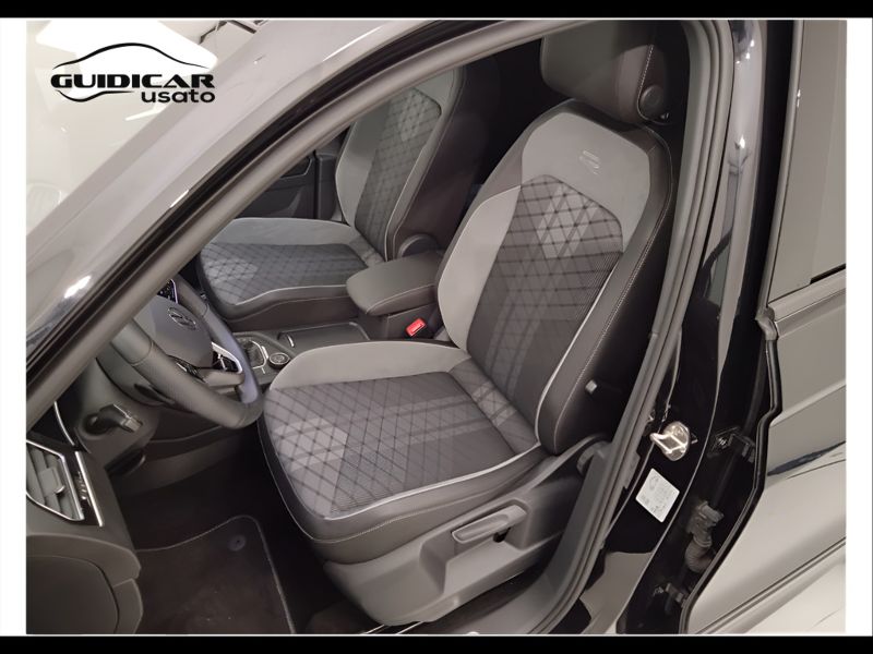 GuidiCar - VOLKSWAGEN Tiguan 2023 Tiguan 2.0 tsi R-Line 4motion 190cv dsg Usato