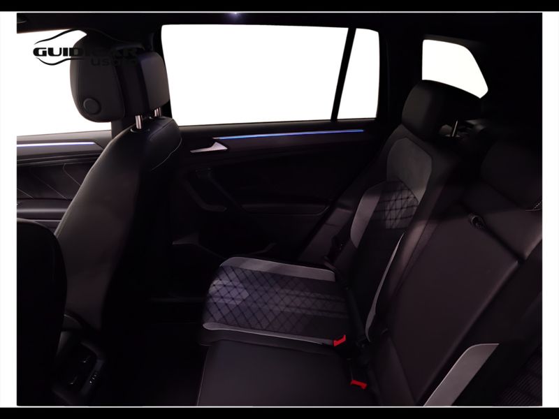 GuidiCar - VOLKSWAGEN Tiguan 2023 Tiguan 2.0 tsi R-Line 4motion 190cv dsg Usato