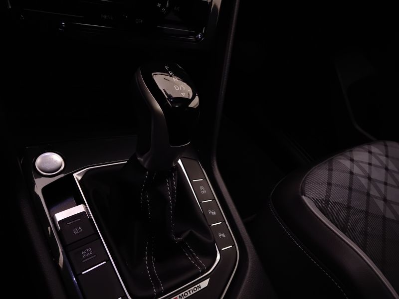 GuidiCar - VOLKSWAGEN Tiguan 2023 Tiguan 2.0 tsi R-Line 4motion 190cv dsg Usato