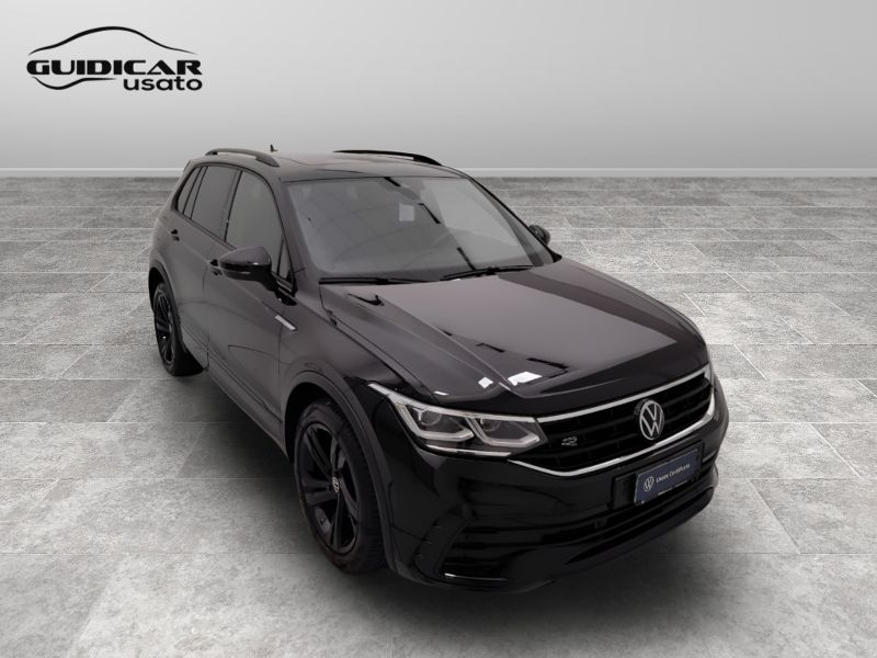GuidiCar - VOLKSWAGEN Tiguan 2023 Tiguan 2.0 tsi R-Line 4motion 190cv dsg Usato