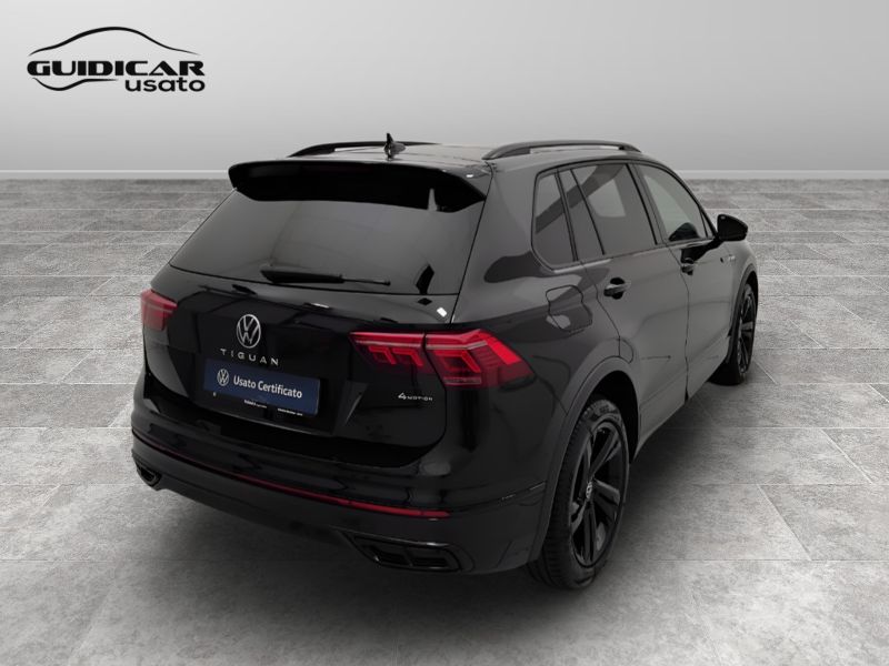 GuidiCar - VOLKSWAGEN Tiguan 2023 Tiguan 2.0 tsi R-Line 4motion 190cv dsg Usato