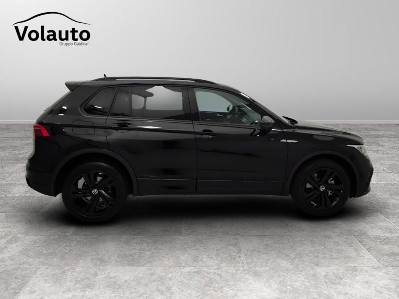 GuidiCar - VOLKSWAGEN Tiguan 2023 Tiguan 2.0 tsi R-Line 4motion 190cv dsg Usato