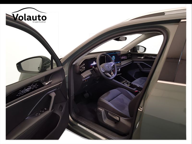 GuidiCar - VOLKSWAGEN Tiguan 2025 Tiguan 1.5 etsi evo Elegance 150cv dsg Km0