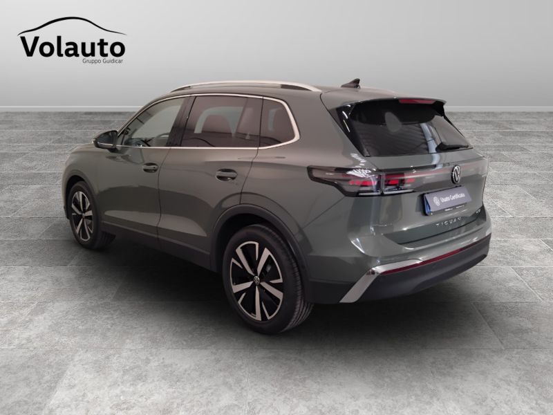 GuidiCar - VOLKSWAGEN Tiguan 2025 Tiguan 1.5 etsi evo Elegance 150cv dsg Km0