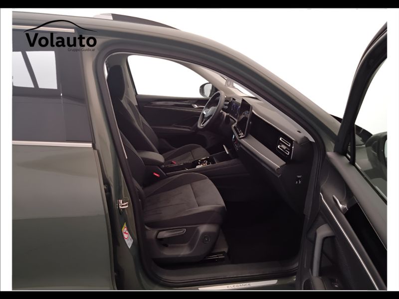 GuidiCar - VOLKSWAGEN Tiguan 2025 Tiguan 1.5 etsi evo Elegance 150cv dsg Km0