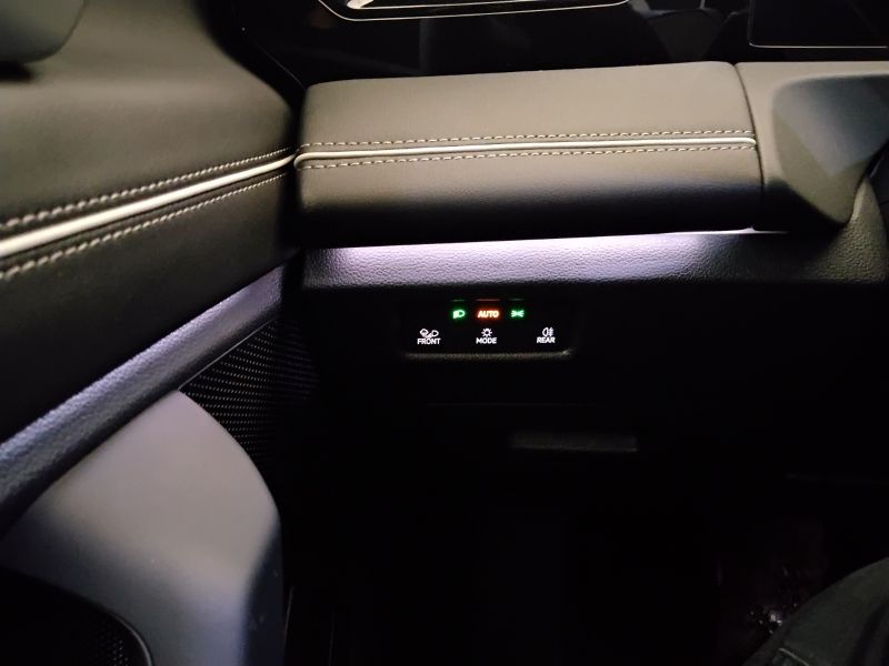 GuidiCar - VOLKSWAGEN Tiguan 2025 Tiguan 1.5 etsi evo Elegance 150cv dsg Km0