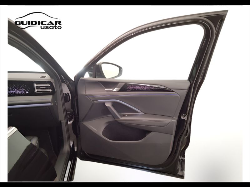 GuidiCar - VOLKSWAGEN Tiguan 2024 Tiguan 2.0 tdi R-Line dsg Km0