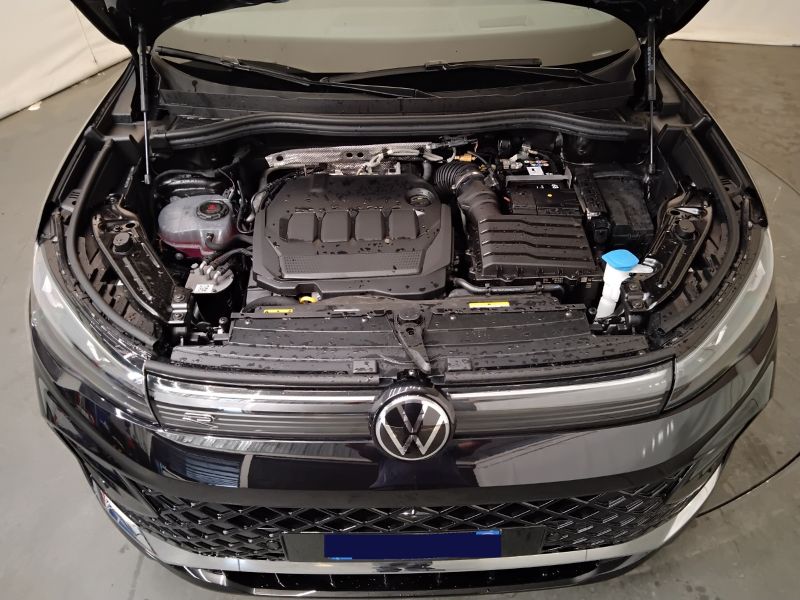 GuidiCar - VOLKSWAGEN Tiguan 2024 Tiguan 2.0 tdi R-Line dsg Km0