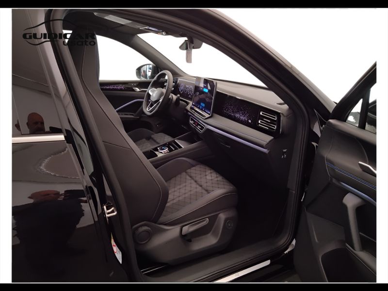 GuidiCar - VOLKSWAGEN Tiguan 2024 Tiguan 2.0 tdi R-Line dsg Km0