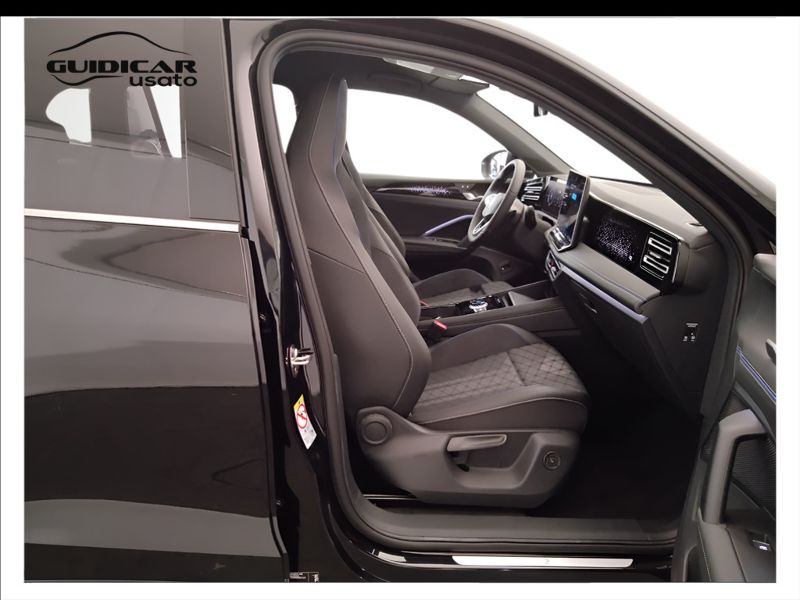 GuidiCar - VOLKSWAGEN Tiguan 2024 Tiguan 2.0 tdi R-Line dsg Km0
