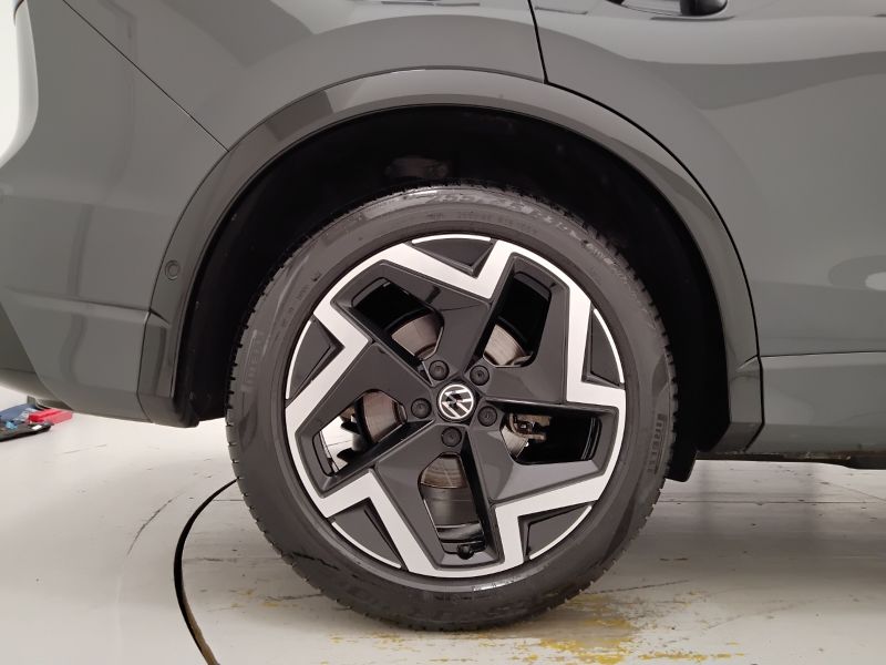 GuidiCar - VOLKSWAGEN Tiguan 2024 Tiguan 2.0 tdi R-Line dsg Usato