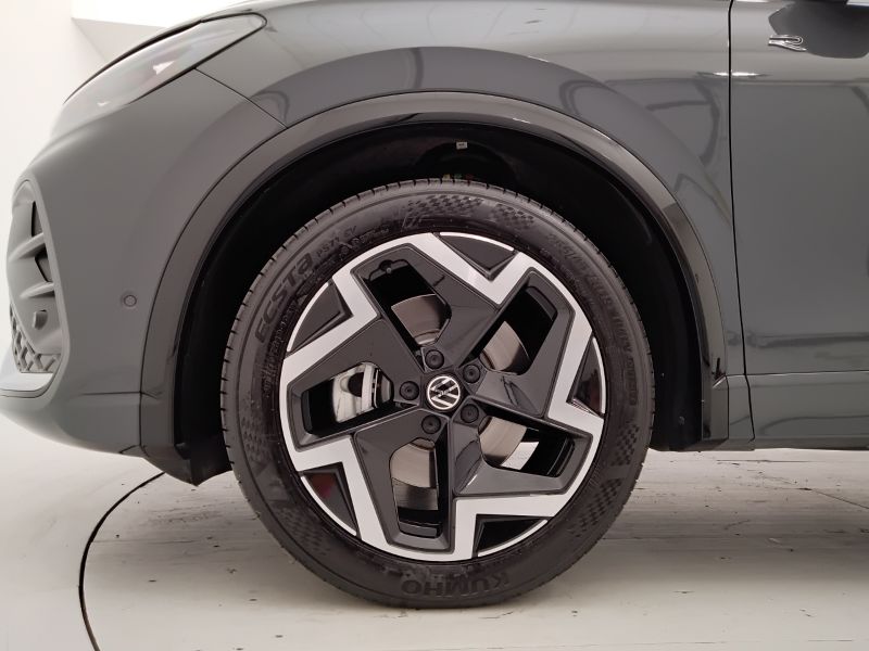 GuidiCar - VOLKSWAGEN Tiguan 2024 Tiguan 2.0 tdi R-Line dsg Usato