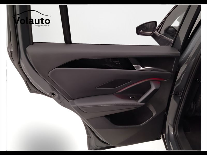 GuidiCar - VOLKSWAGEN Tiguan 2024 Tiguan 2.0 tdi R-Line dsg Usato