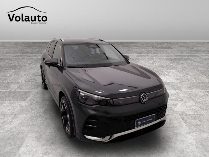 GuidiCar - VOLKSWAGEN Tiguan 2024 Tiguan 2.0 tdi R-Line dsg Usato