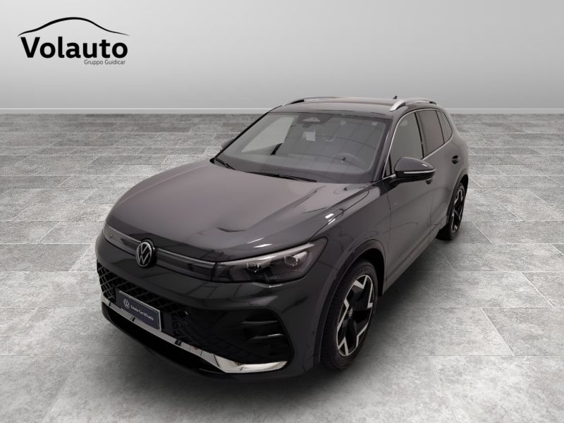 GuidiCar - VOLKSWAGEN Tiguan 2024 Tiguan 2.0 tdi R-Line dsg Usato