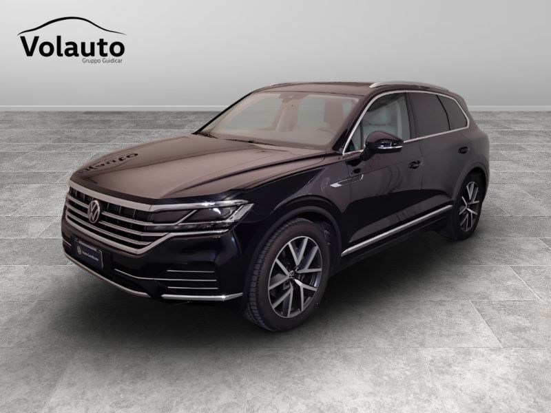GuidiCar - VOLKSWAGEN Touareg 2021 Touareg 3.0 V6 tdi Elegance R-Line Exterior Pack 231cv tiptronic Usato