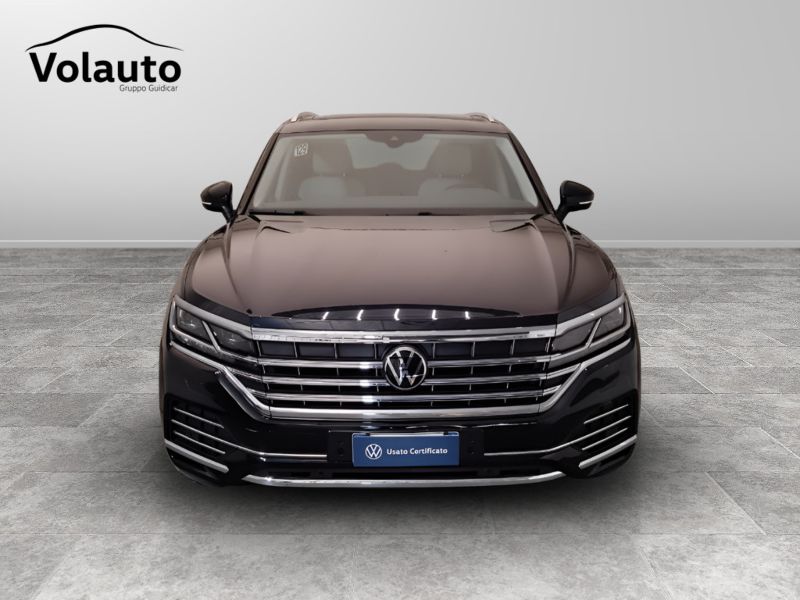 GuidiCar - VOLKSWAGEN Touareg 2021 Touareg 3.0 V6 tdi Elegance R-Line Exterior Pack 231cv tiptronic Usato