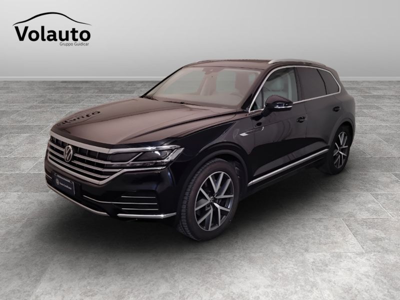 GuidiCar - VOLKSWAGEN Touareg 2021 Touareg 3.0 V6 tdi Elegance R-Line Exterior Pack 231cv tiptronic Usato
