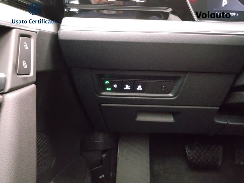 GuidiCar - VOLKSWAGEN Touareg                                  TOUAREG ELEGANCE 3.0 V6 TDI SCR 170 KW ( MY 23
