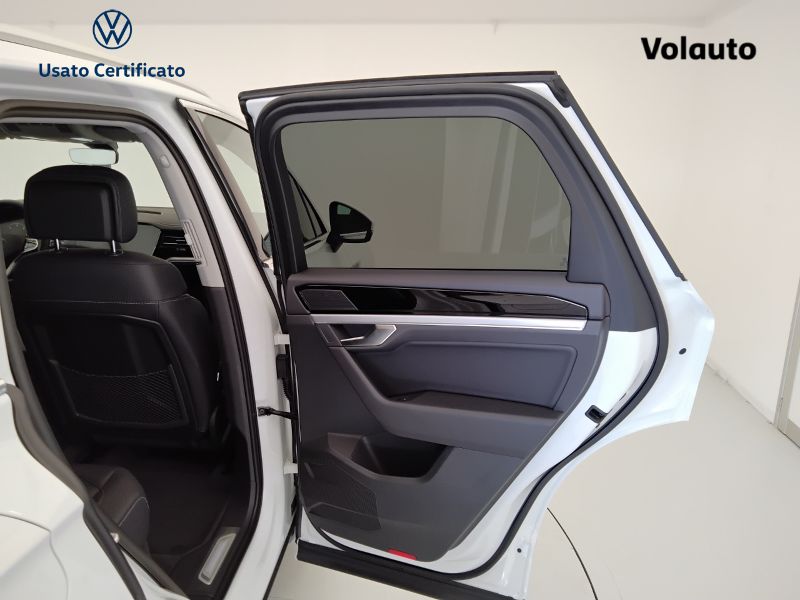 GuidiCar - VOLKSWAGEN Touareg                                  TOUAREG ELEGANCE 3.0 V6 TDI SCR 170 KW ( MY 23