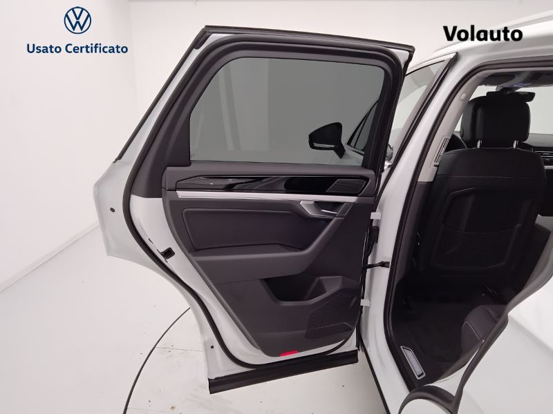 GuidiCar - VOLKSWAGEN Touareg                                  TOUAREG ELEGANCE 3.0 V6 TDI SCR 170 KW ( MY 23