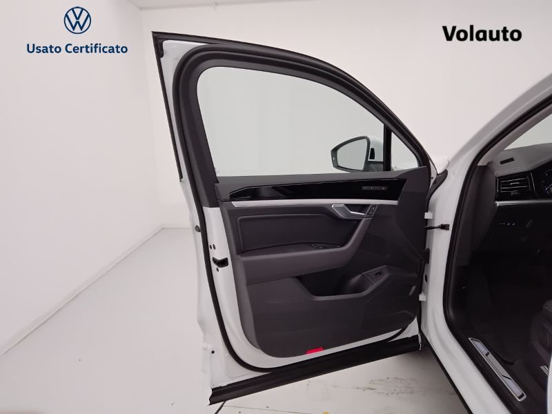 GuidiCar - VOLKSWAGEN Touareg                                  TOUAREG ELEGANCE 3.0 V6 TDI SCR 170 KW ( MY 23
