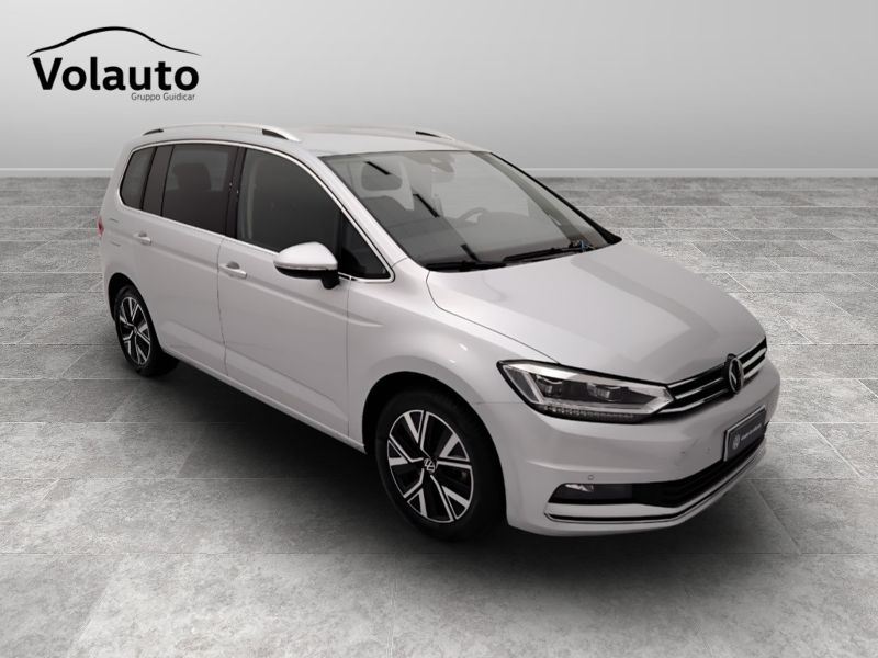 GuidiCar - VOLKSWAGEN Touran 2024 Touran 2.0 tdi Executive dsg Usato
