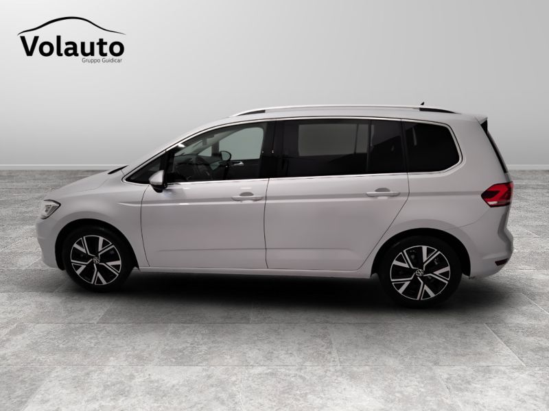 GuidiCar - VOLKSWAGEN Touran 2024 Touran 2.0 tdi Executive dsg Usato